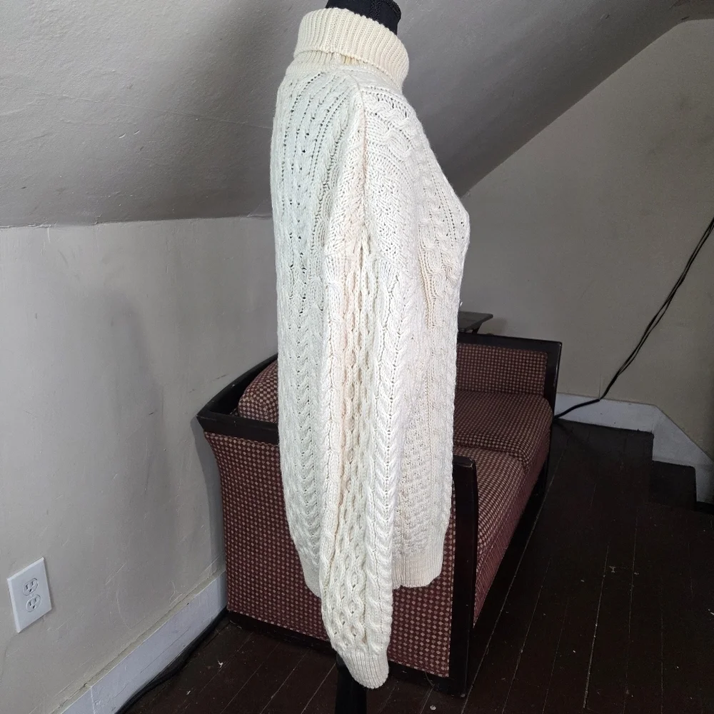Carraig Donn Irish Aran Cable Knit Turtleneck Sweater 100% Merino Wool Size‎ S